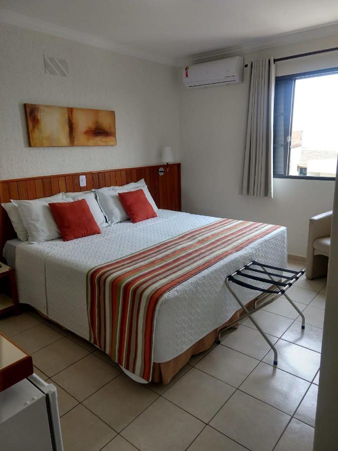 Hotel Riviera Lins Εξωτερικό φωτογραφία